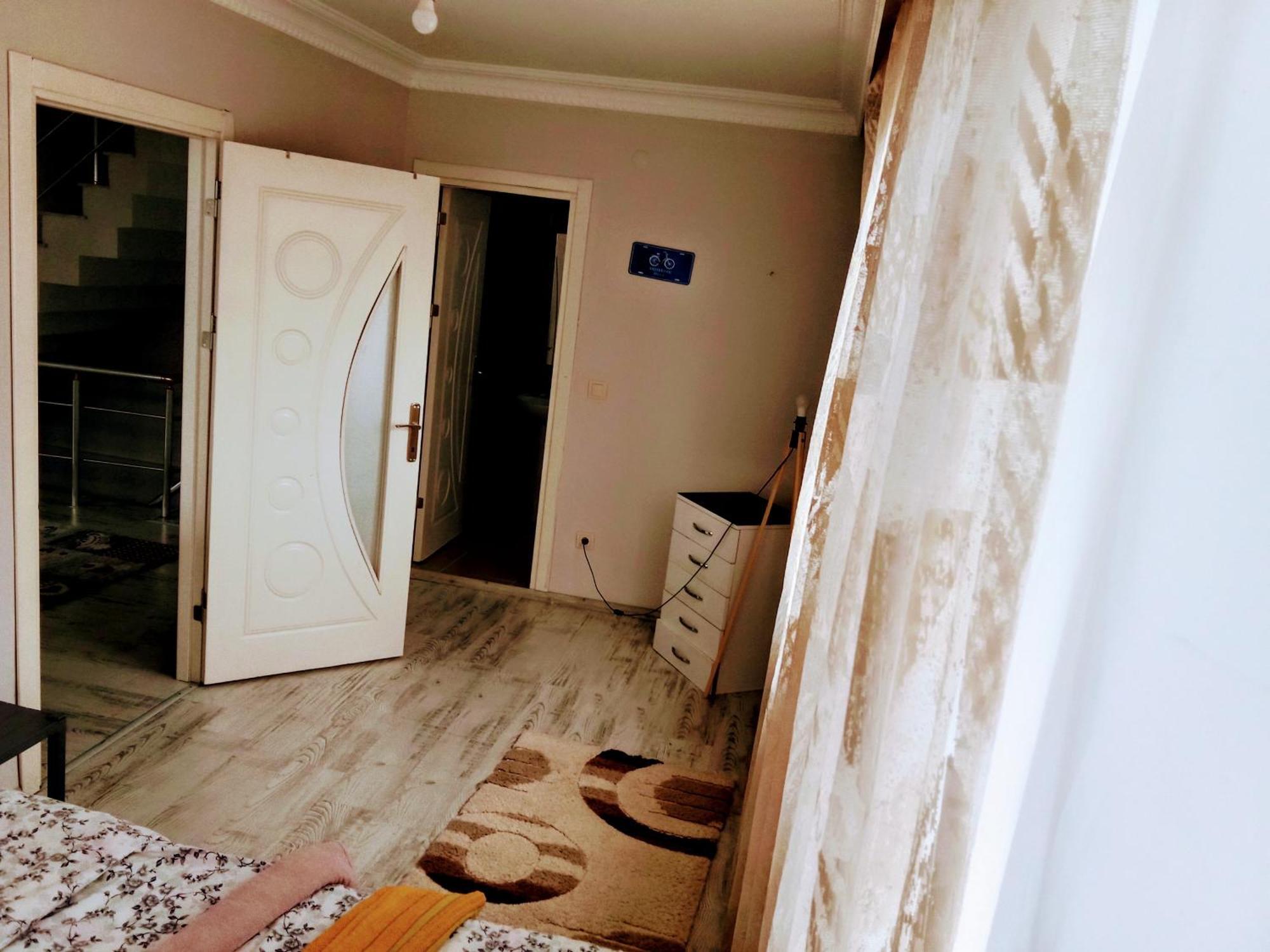 Ahmet Teacher Hotel, 5 Minutes From The Airport Arnavutkoy Екстериор снимка