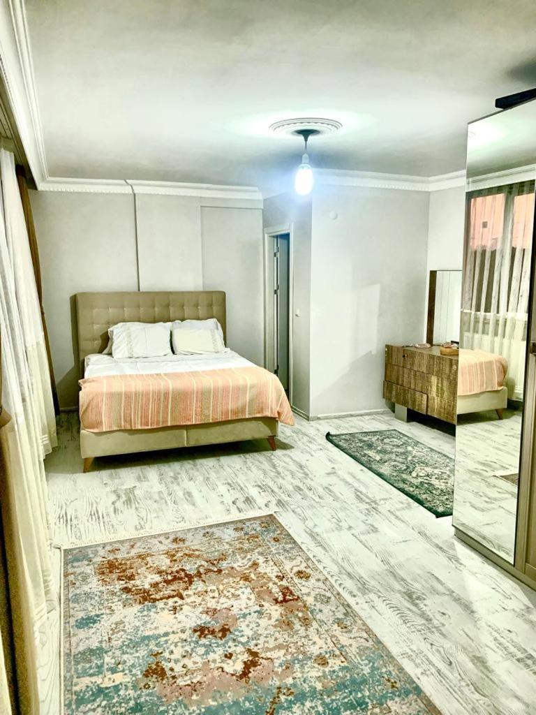 Ahmet Teacher Hotel, 5 Minutes From The Airport Arnavutkoy Екстериор снимка
