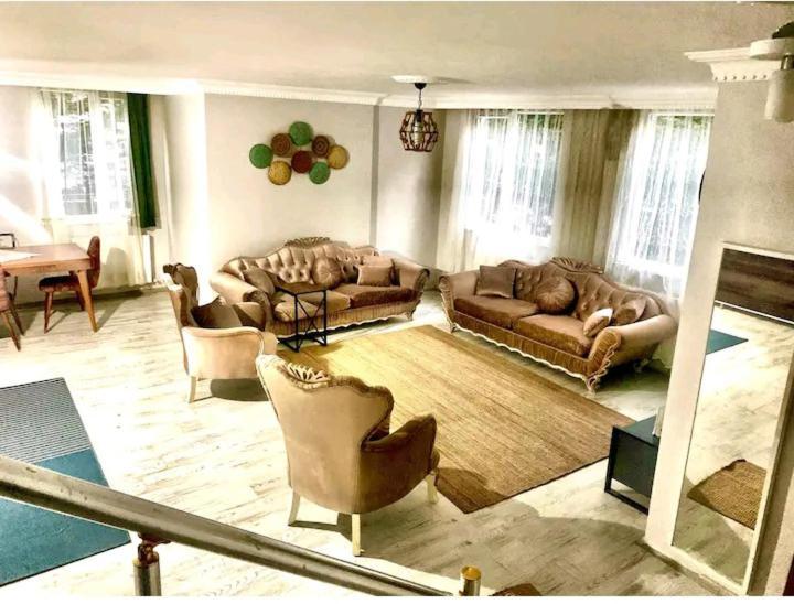 Ahmet Teacher Hotel, 5 Minutes From The Airport Arnavutkoy Екстериор снимка