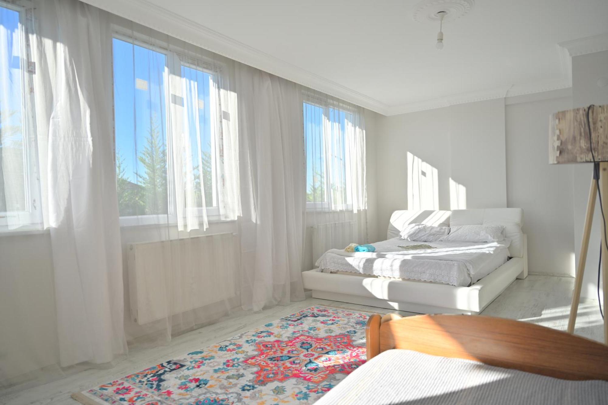 Ahmet Teacher Hotel, 5 Minutes From The Airport Arnavutkoy Екстериор снимка