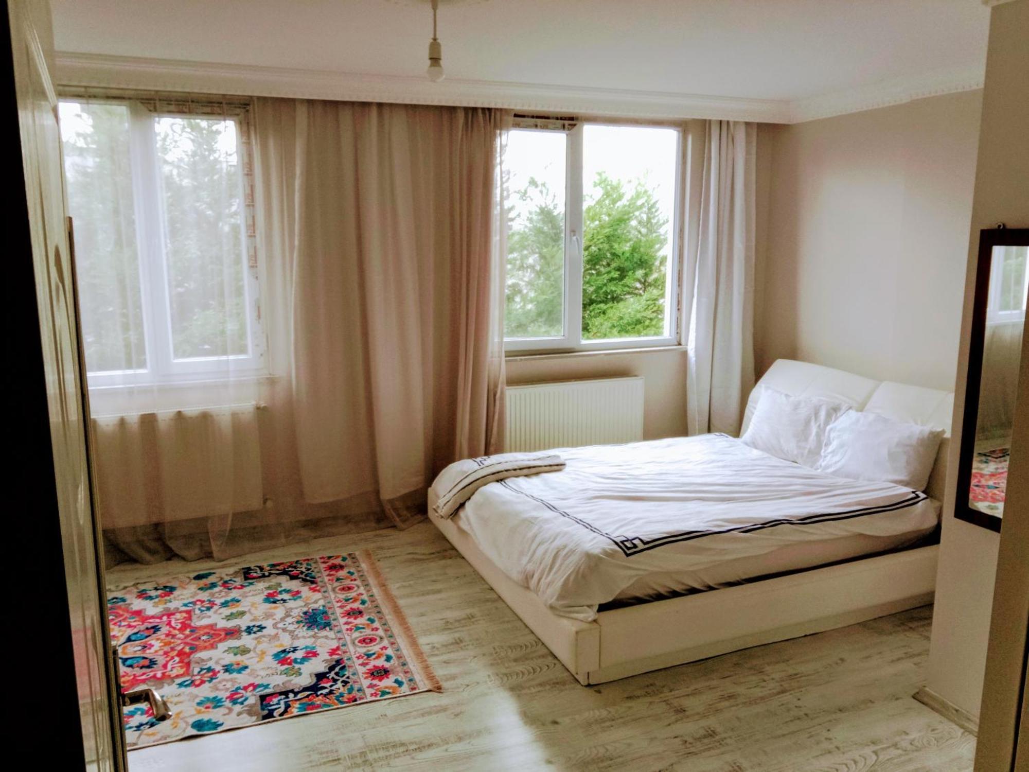 Ahmet Teacher Hotel, 5 Minutes From The Airport Arnavutkoy Екстериор снимка