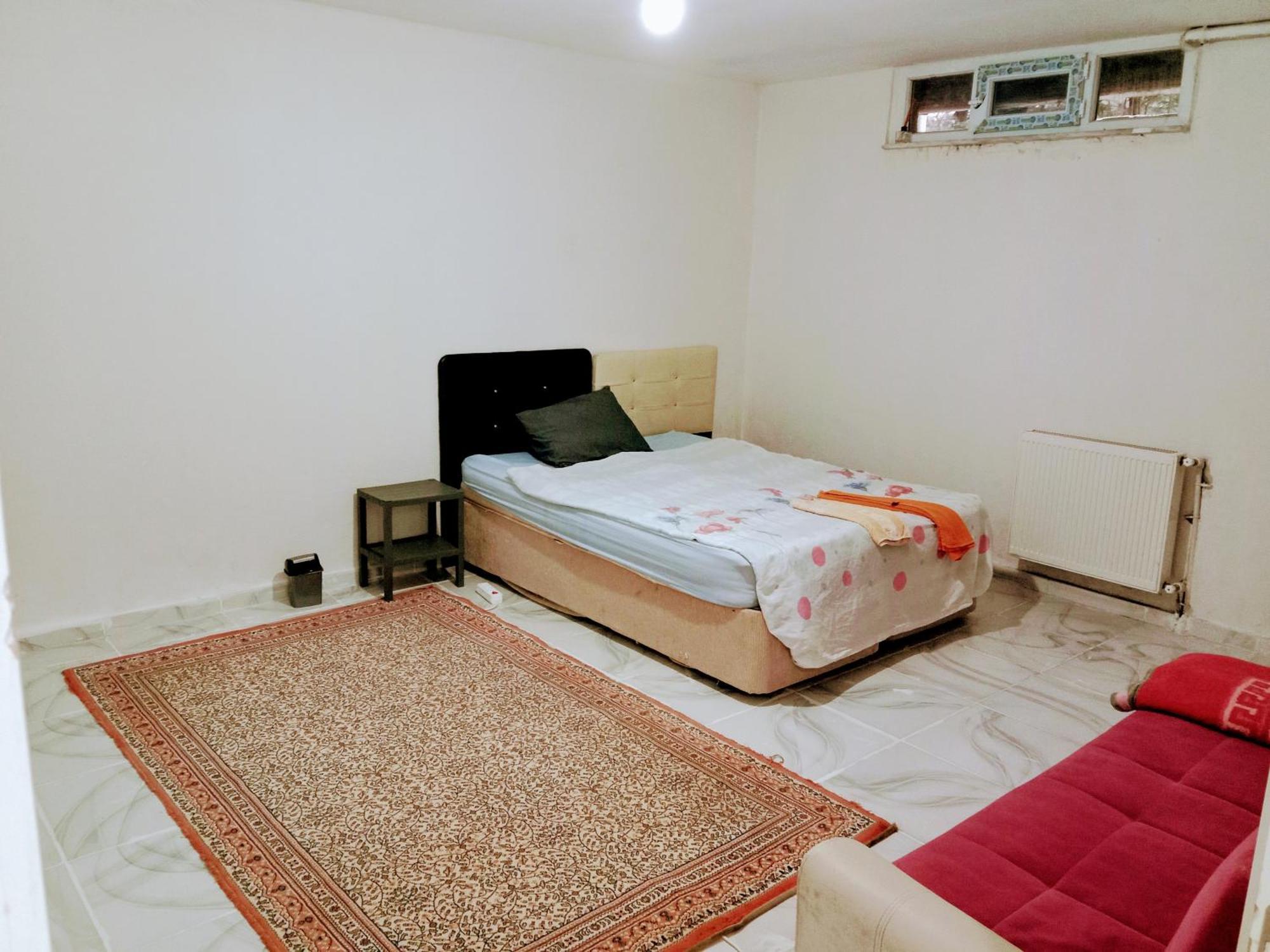 Ahmet Teacher Hotel, 5 Minutes From The Airport Arnavutkoy Екстериор снимка