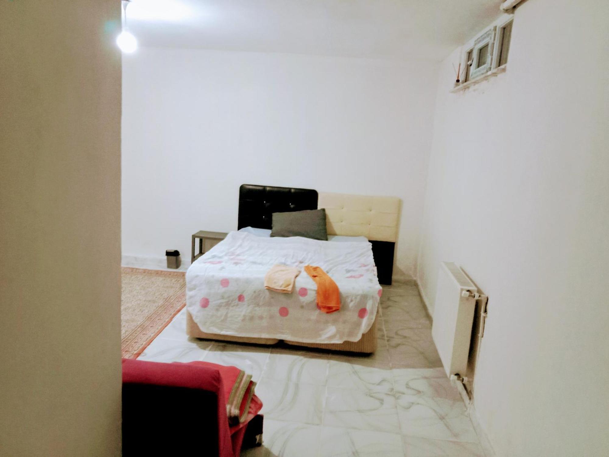 Ahmet Teacher Hotel, 5 Minutes From The Airport Arnavutkoy Екстериор снимка