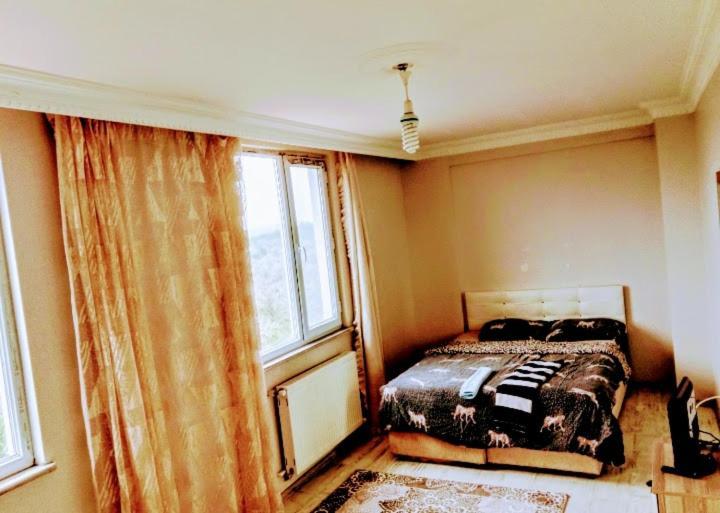 Ahmet Teacher Hotel, 5 Minutes From The Airport Arnavutkoy Екстериор снимка